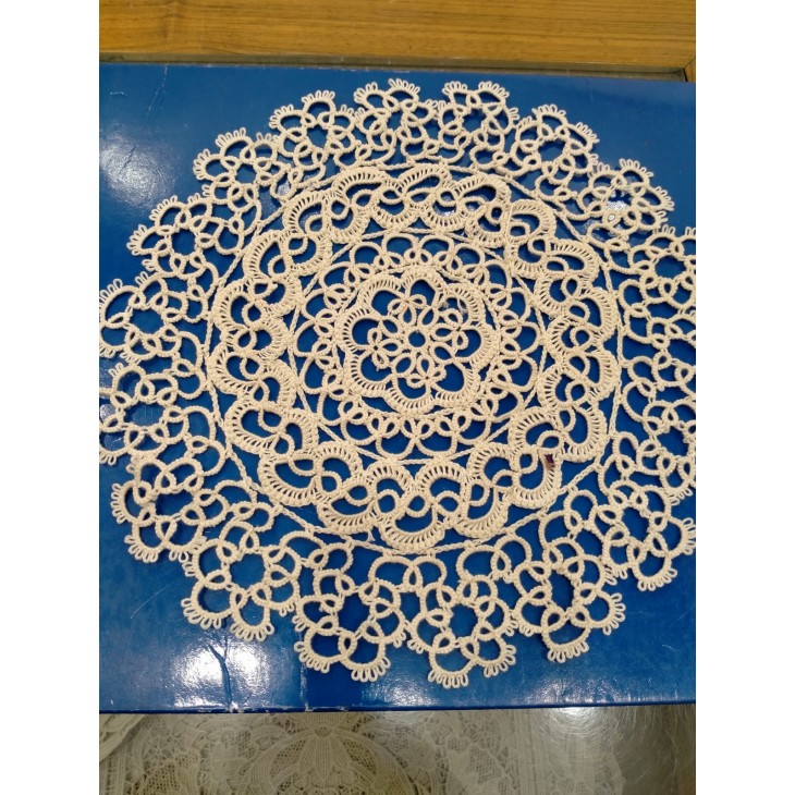 DOILIES